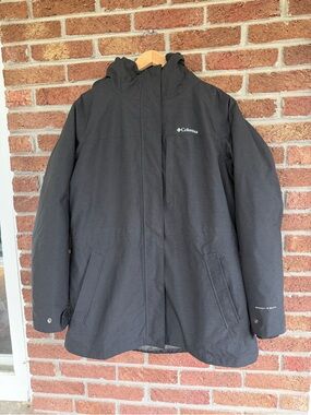 columbia winter interchange coat jacket. womens xl.  longer.  black.  like new.